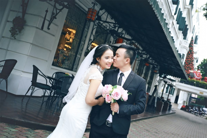 Pre-wedding photography at Sofitel Metropole Legend Hotel