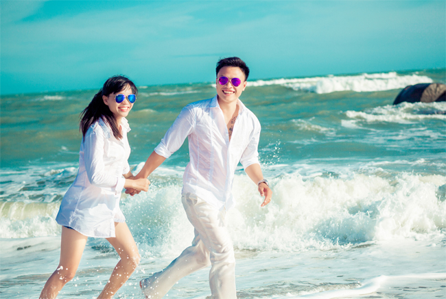 Wedding photography at Thuan An Beach