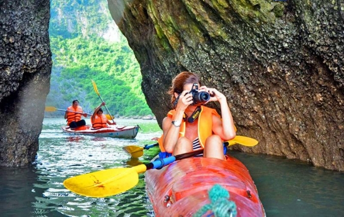 Kayaking at Lan Ha Bay in Cat Ba Islands
