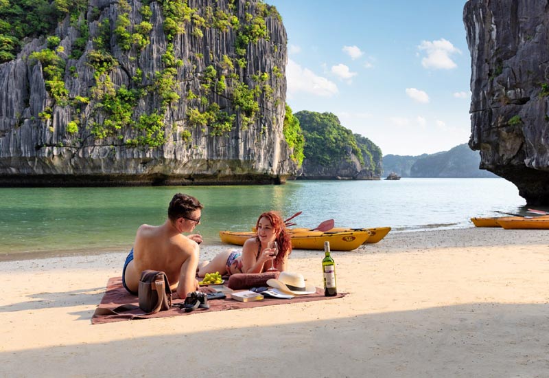 Halong Bay is the romantic destination for honeymooners